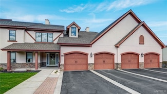 735 Legacy Dr, Lewiston, NY 14092