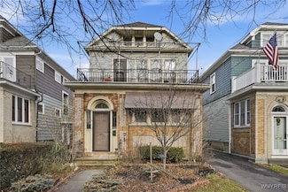 691 Columbus Pkwy, Buffalo, NY 14213
