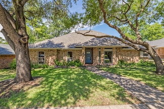 1109 Cross Bend, Irving, TX 75061