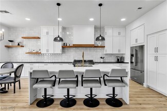 9513 Villa Ridge Dr, Las Vegas, NV 89134