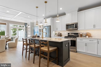 253 Foxhedge Rd, Chalfont, PA 18914