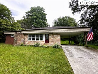 320 N Main St, Jefferson, NC 28640