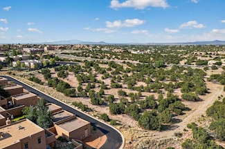 76,87,88 Avenida Aldea, Santa Fe, NM 87507