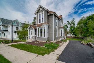 125 Arbor Ave, West Chicago, IL 60185