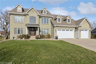 9209 Huntington Cir, Johnston, IA 50131