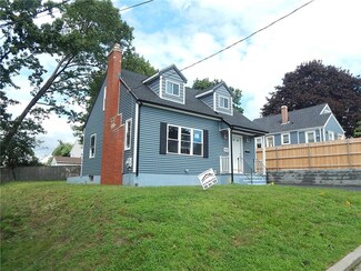 165 Gladstone St, Cranston, RI 02920