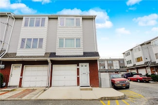 61 Avon Ln, Staten Island, NY 10314