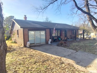 600 S Skyline Dr, Carbondale, IL 62901