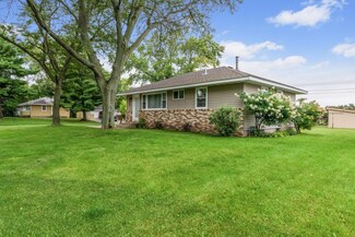 5901 Regent Ave N, Minneapolis, MN 55429