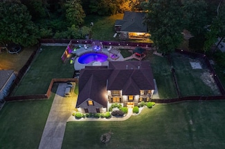 1669 Stable Run Dr, Cordova, TN 38016