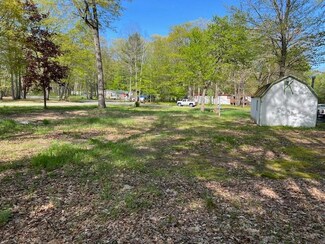 104 Maplewood Dr, Roscommon, MI 48653