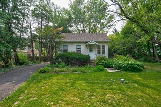 5820 Western Ave, Clarendon Hills, IL 60514
