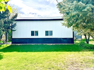1895 E 3500 S, Vernal, UT 84078