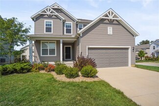 1911 Baker Ln, Stow, OH 44224