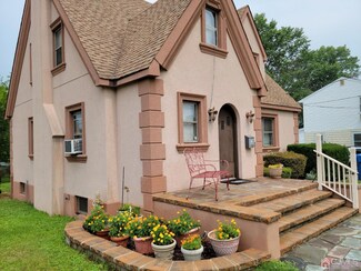 132 Bloomfield Ave, Iselin, NJ 08830