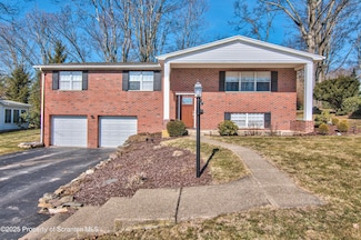 604 Oak Ln, Clarks Summit, PA 18411