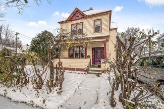 1063 Burns Ave, Saint Paul, MN 55106