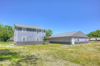 511 N E, Columbus, KS 66725
