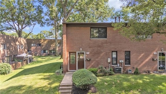 3616 Allendale Cir, Pittsburgh, PA 15204