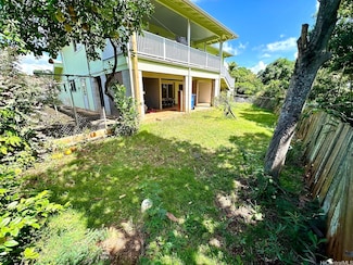 1940 Palamoi St, Pearl City, HI 96782