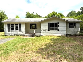 499 Growden Ln, Tullahoma, TN 37388