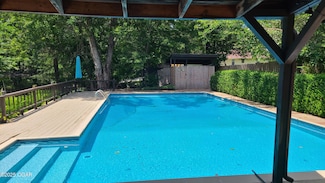 2007 E 47th St, Joplin, MO 64804