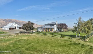 341 Section 1 Rd, Tieton, WA 98947