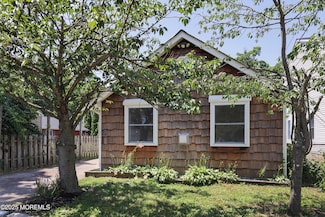 427 Cedar Ave, Leonardo, NJ 07737