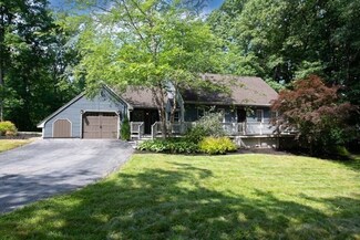 146 Woodstock St, Haverhill, MA 01832