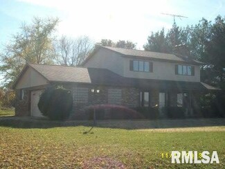 711 Main St, Shattuc, IL 62231
