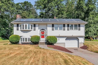 4 Quaker St, Newton, NH 03858