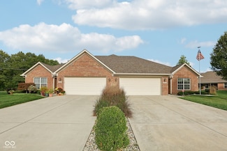 4942 W Congress Cove, New Palestine, IN 46163