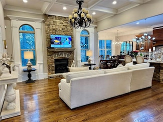 802 Jamont Cir, Alpharetta, GA 30022