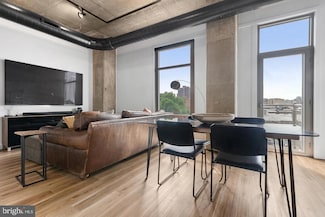 113 N Bread St Unit 3H6, Philadelphia, PA 19106