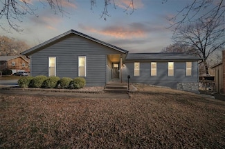 5401 Switzer Rd, Shawnee, KS 66203