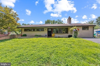 810 Ridley Creek Dr, Media, PA 19063