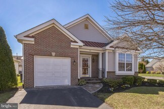 130 Stonehaven Ln, Hainesport, NJ 08036