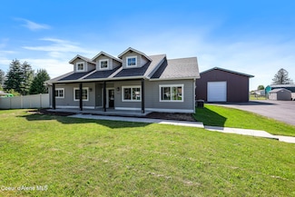 9101 N Chateaux Dr, Hayden, ID 83835