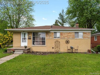 22401 Francis St, Saint Clair Shores, MI 48082