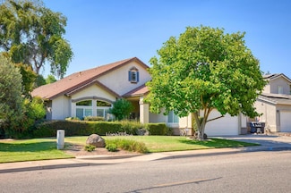 1200 Hollenbeck Ct, Oakdale, CA 95361