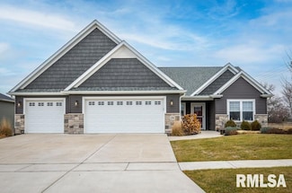 150 Muhs Cir, Eldridge, IA 52748
