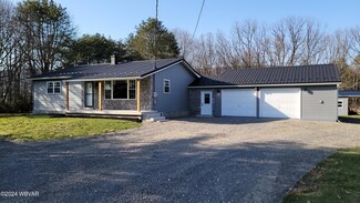 99 F R Aumiller Ln, Jersey Shore, PA 17740