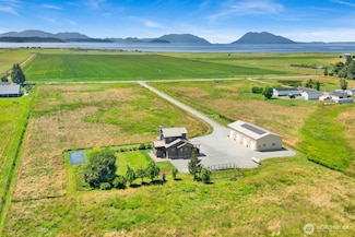4913 Chuckanut Dr, Bow, WA 98232