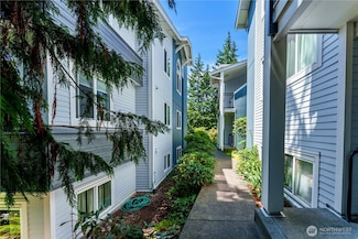 907 N 163rd St Unit A32, Shoreline, WA 98133