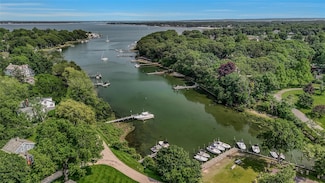 400 Town Creek Ln, Southold, NY 11971