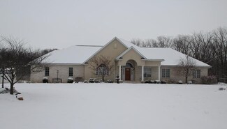 735 Gillcrest Dr, Albany, IN 47320
