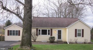 318 Bottorf Dr, State College, PA 16801