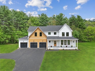 90 Running Hill Rd, Pine Point, ME 04074