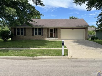5424 SW 11th St, Topeka, KS 66604