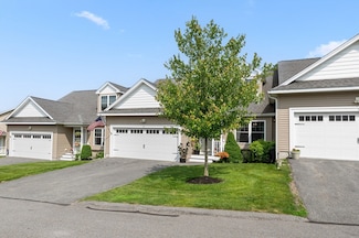 12 Stratford Village Dr Unit 12, Millbury, MA 01527